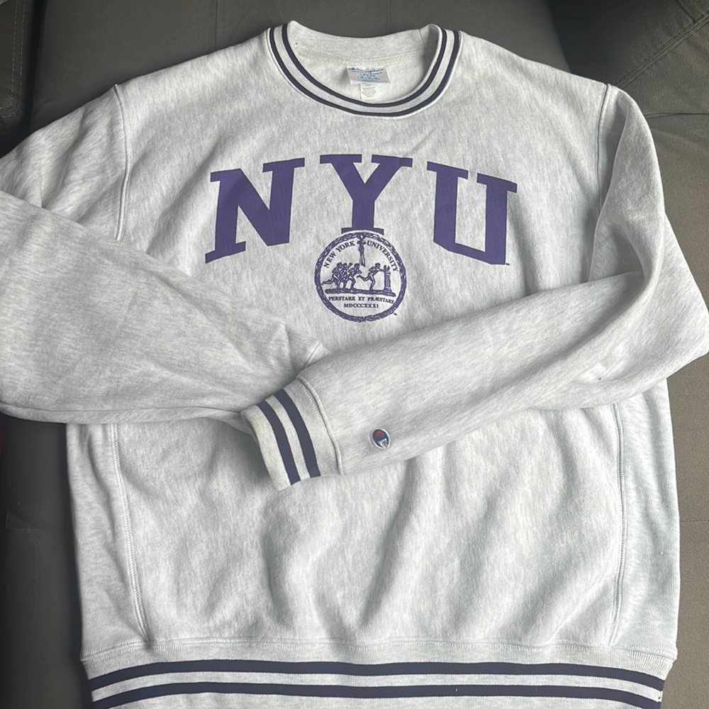 Champion sweater size large NYU SWATER